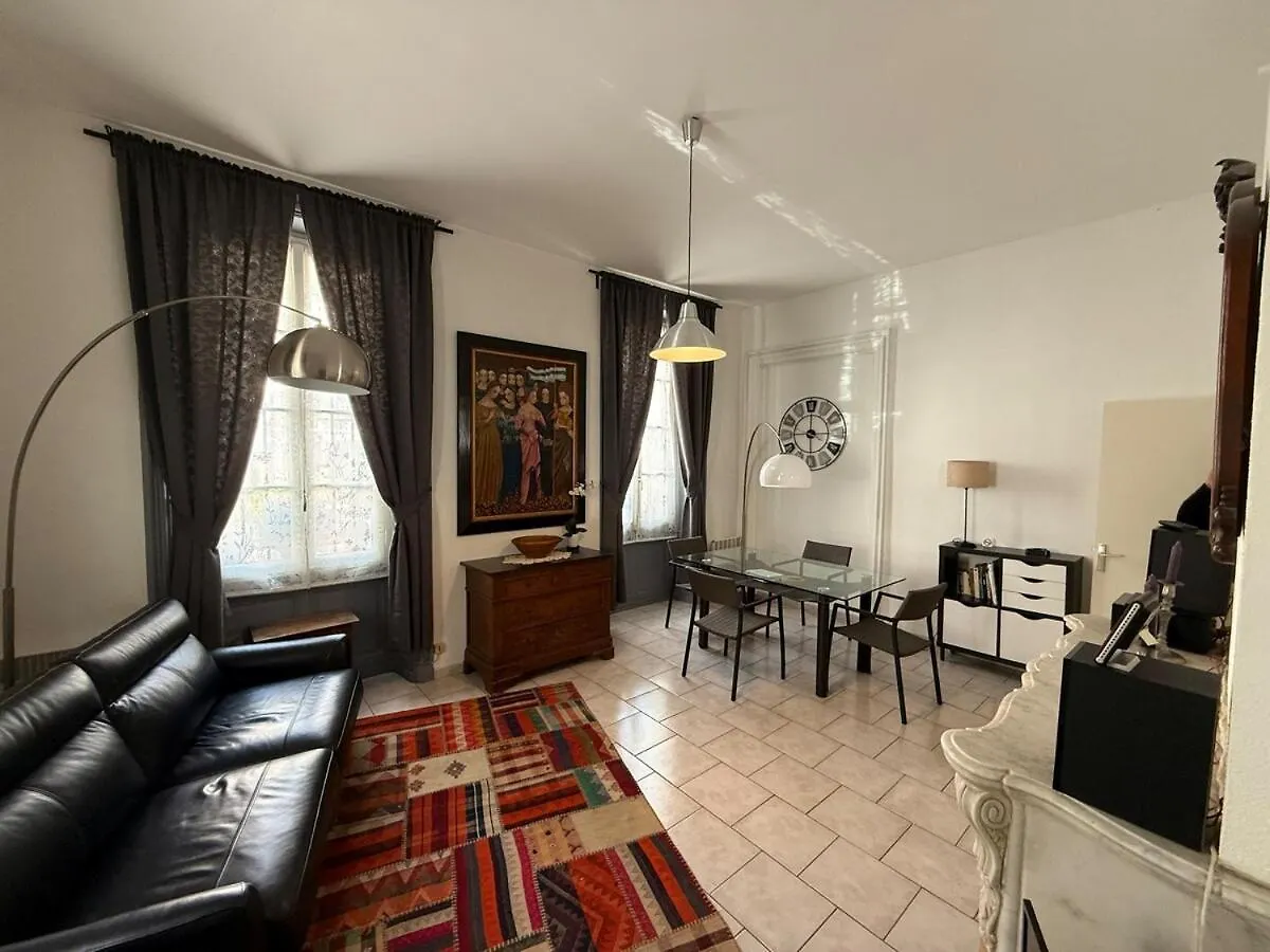 Appartement Rdc Avec Parking En Intra-Muros Avignon 0*,