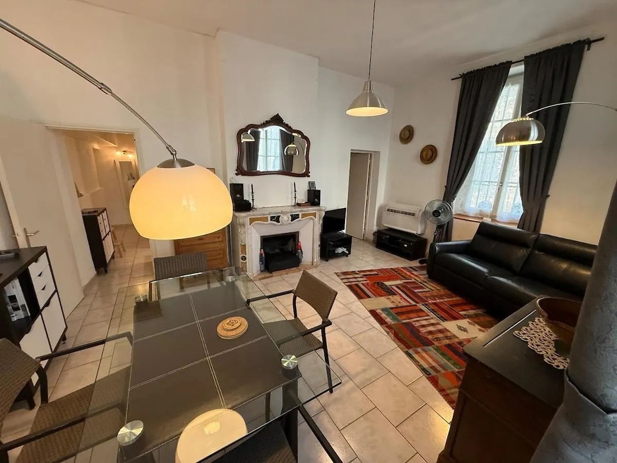Appartement Rdc Avec Parking En Intra-Muros Avignon Apartment